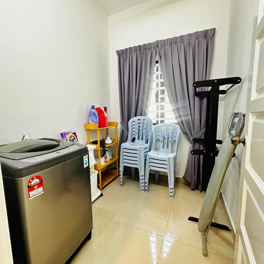 《Untitled Homestay》Sitiawan Ngoại thất bức ảnh
